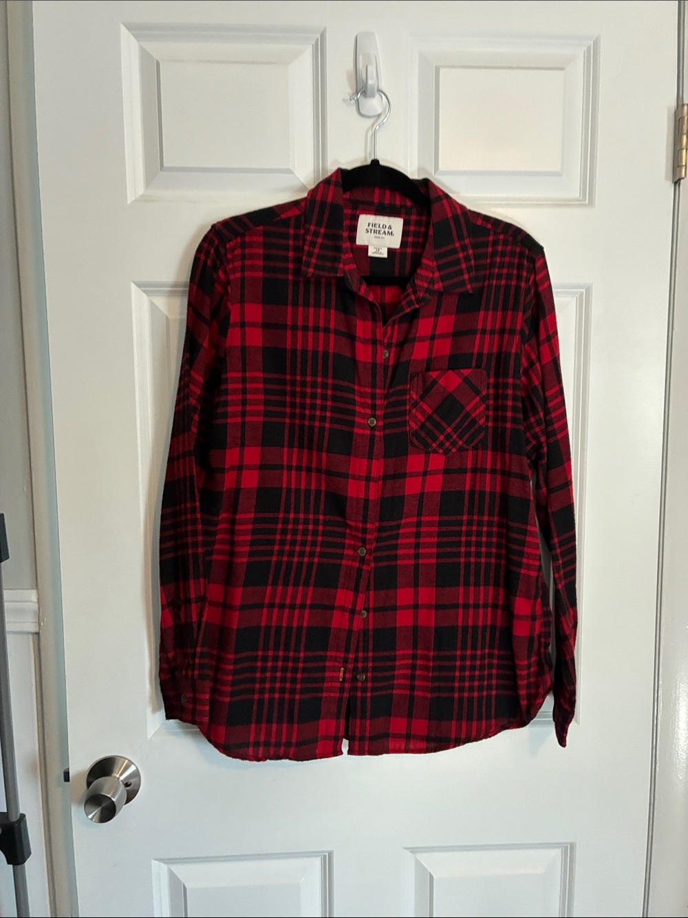 Field & Stream Red & Black Plaid Button-Down Shirt for Women